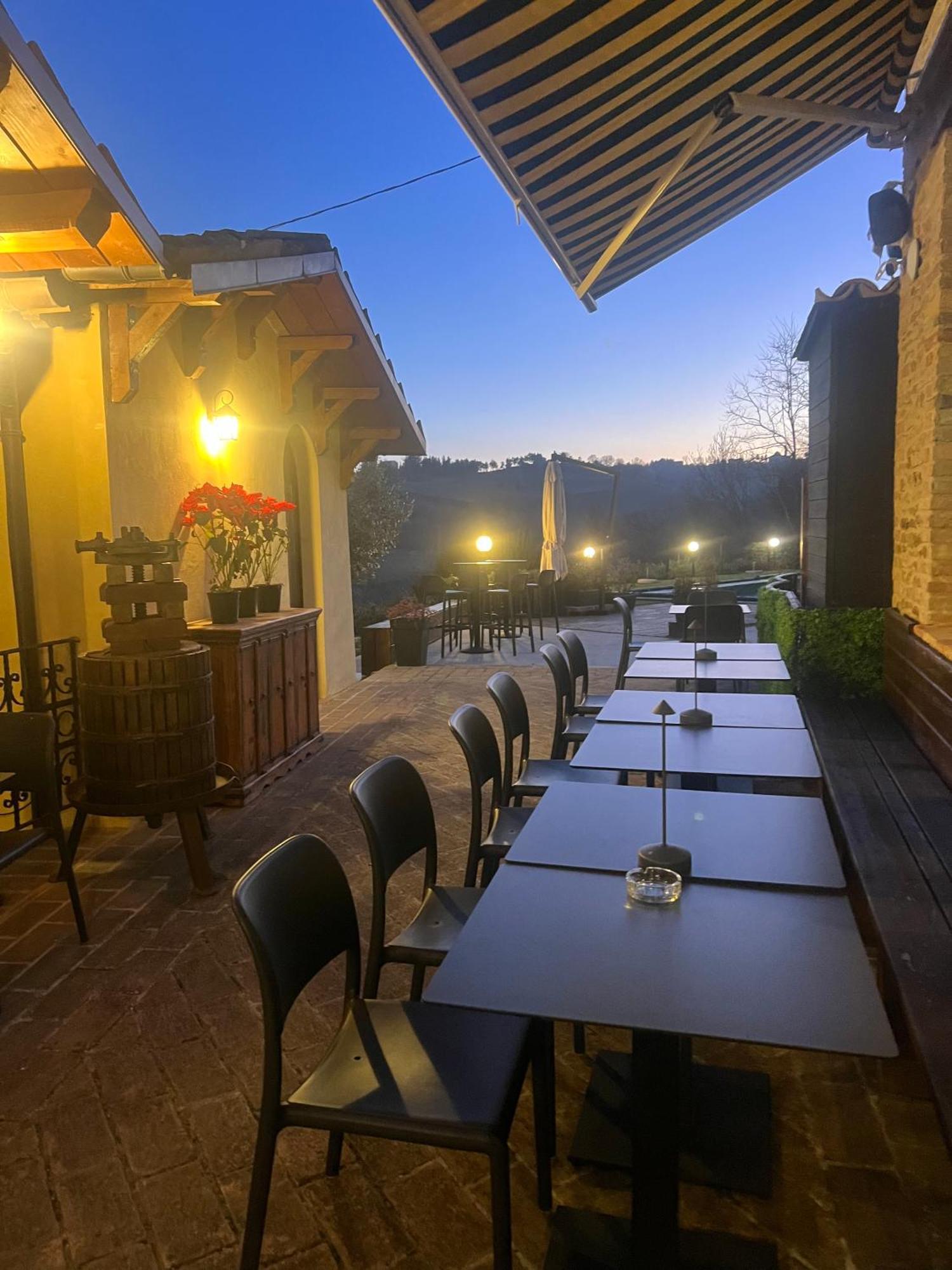 Country House Ca' Vernaccia Pensionat Urbino Exteriör bild